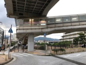 六甲ライナー魚崎駅連結